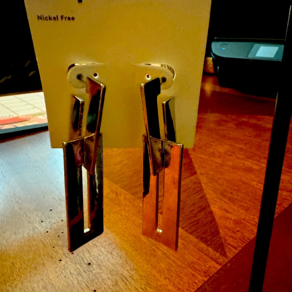 NWT OPEN EDIT SILVER TONE LINKING EARRINGS